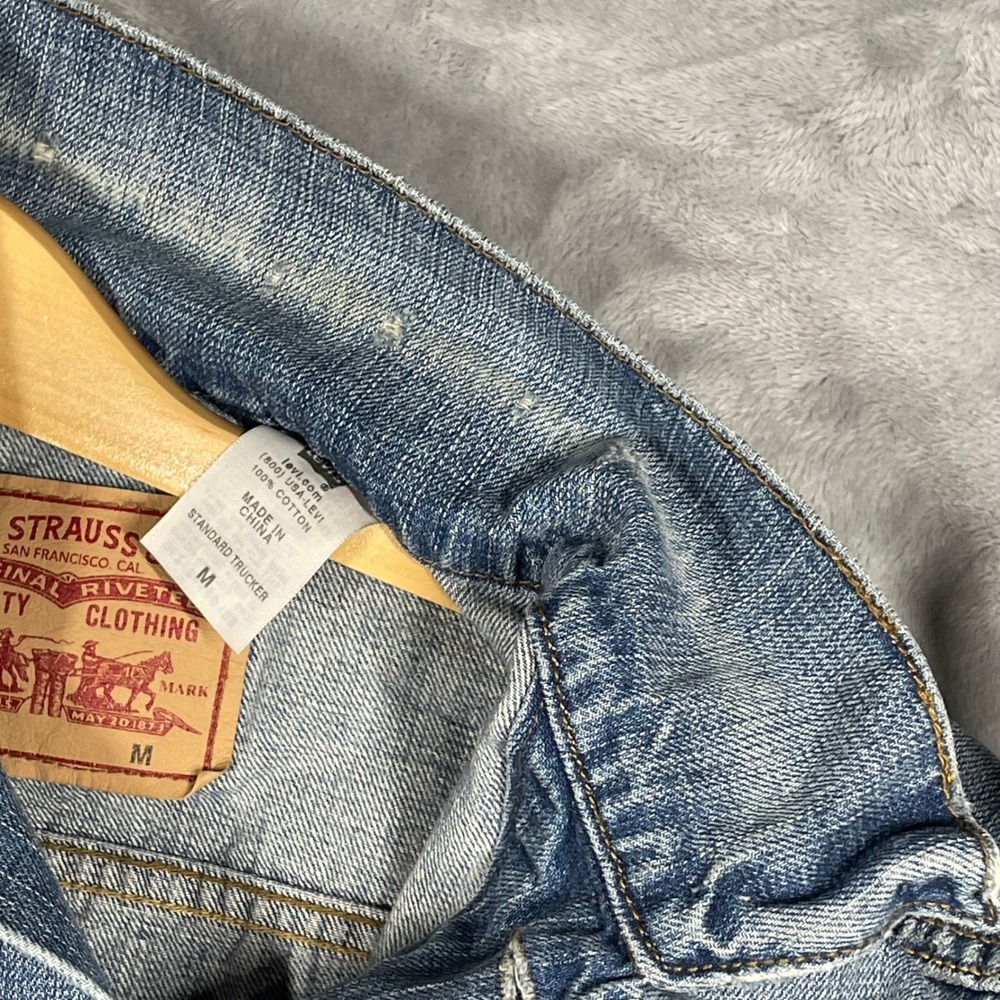Vintage Levis Mens 70507 Standard Trucker Jacket Light Wash Blue Denim Medium - Picture 6 of 12